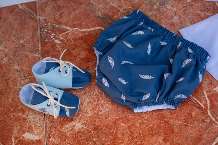 Cubrepañal bebé azul y blanco Plumas 3