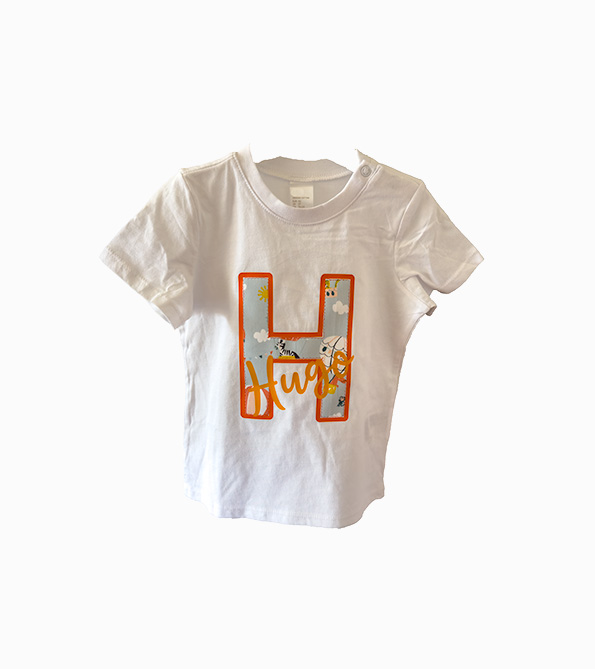 Camiseta niño personalizada blanca y naranja portada